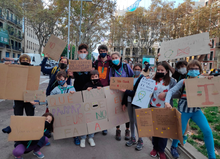 Manifestació pel dret a lleure a Barcelona